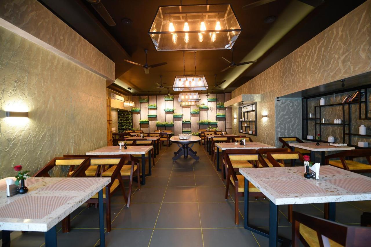 Nambiars Premium Heritage Hotel Kochi Exterior photo