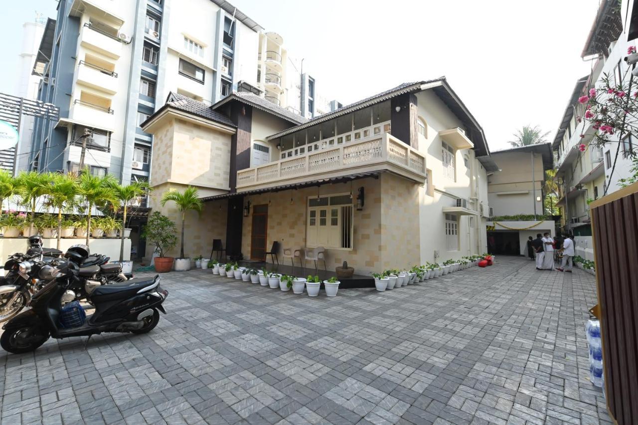Nambiars Premium Heritage Hotel Kochi Exterior photo