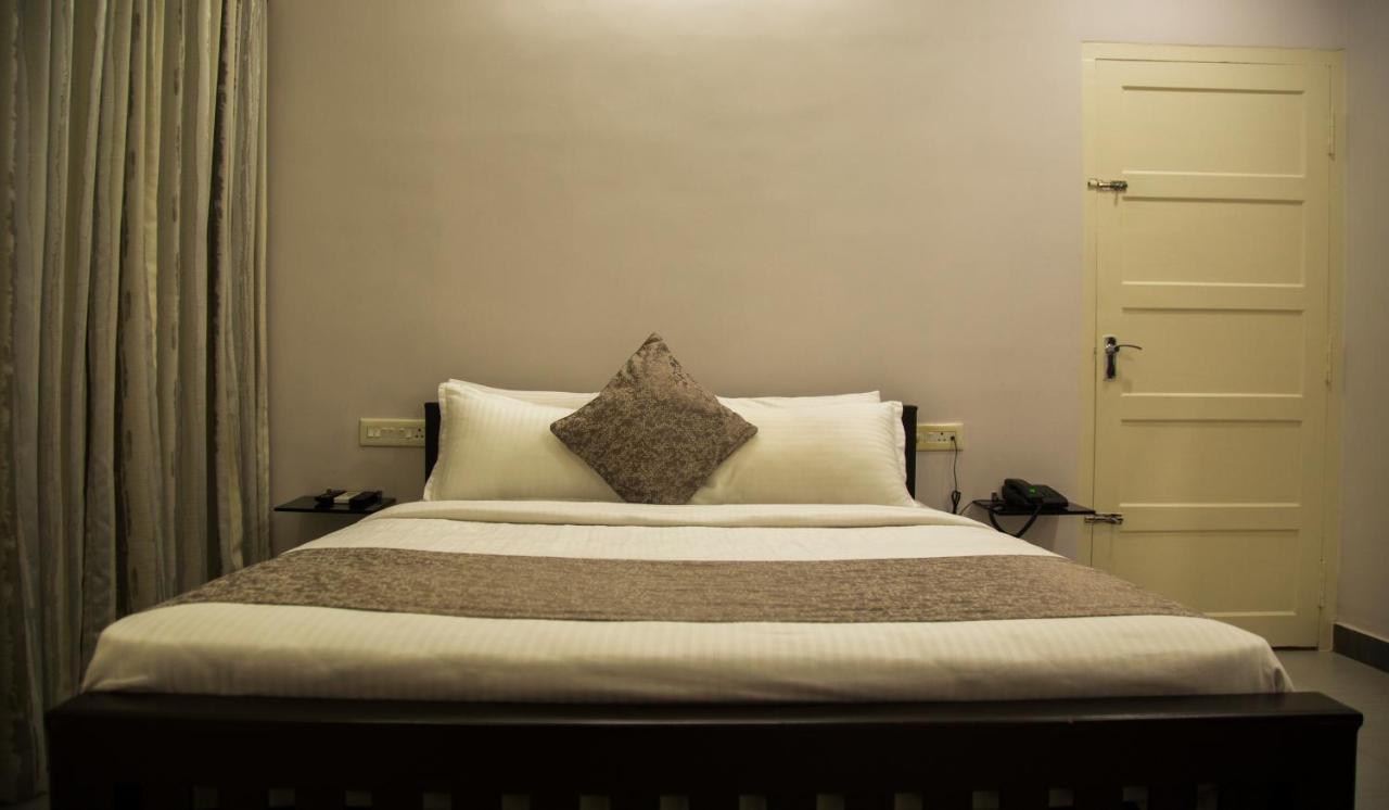 Nambiars Premium Heritage Hotel Kochi Exterior photo