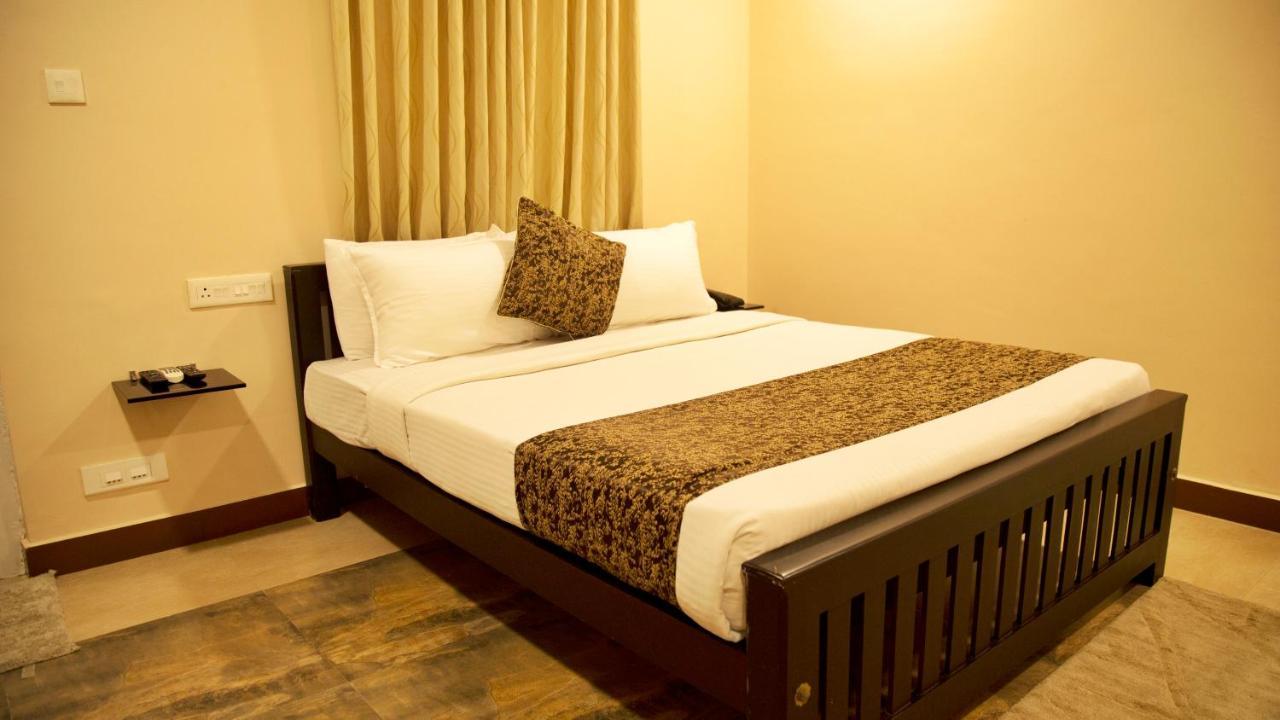 Nambiars Premium Heritage Hotel Kochi Exterior photo