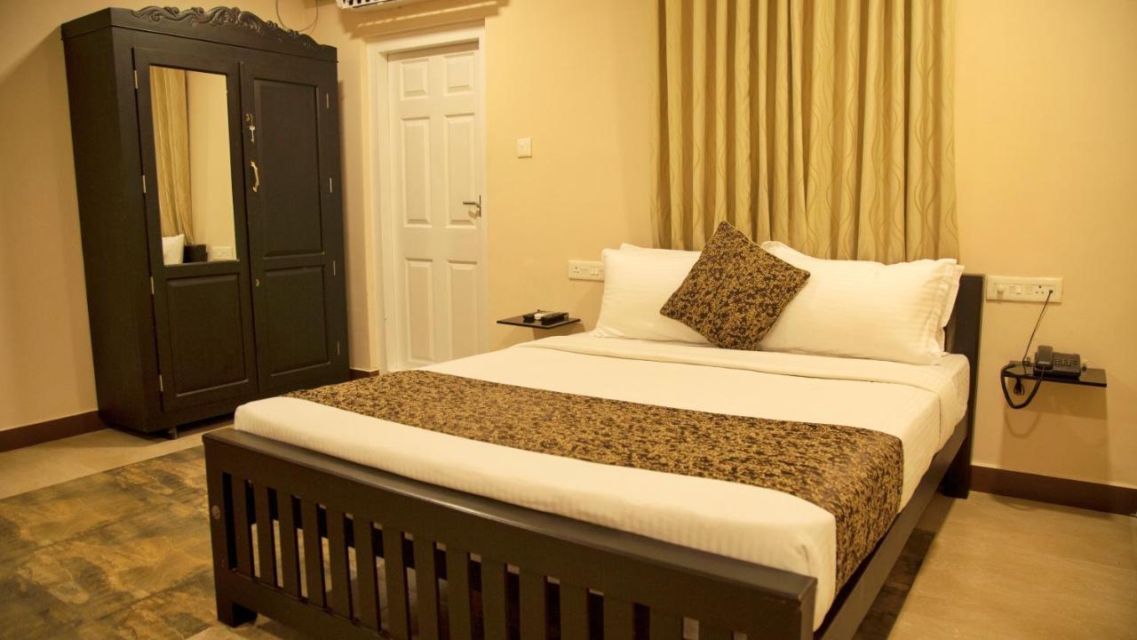 Nambiars Premium Heritage Hotel Kochi Exterior photo