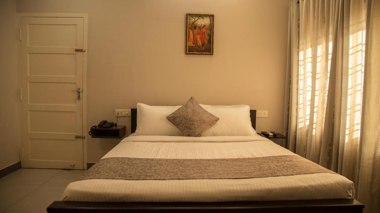 Nambiars Premium Heritage Hotel Kochi Exterior photo