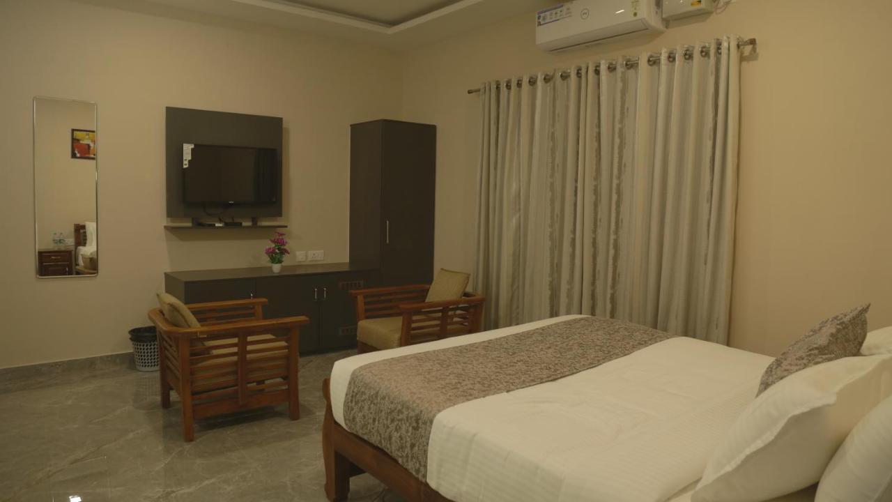 Nambiars Premium Heritage Hotel Kochi Exterior photo